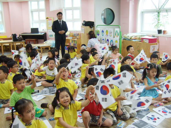 Yuseong-gu Daejeon Municipal Chapter holds unification-related education for young children