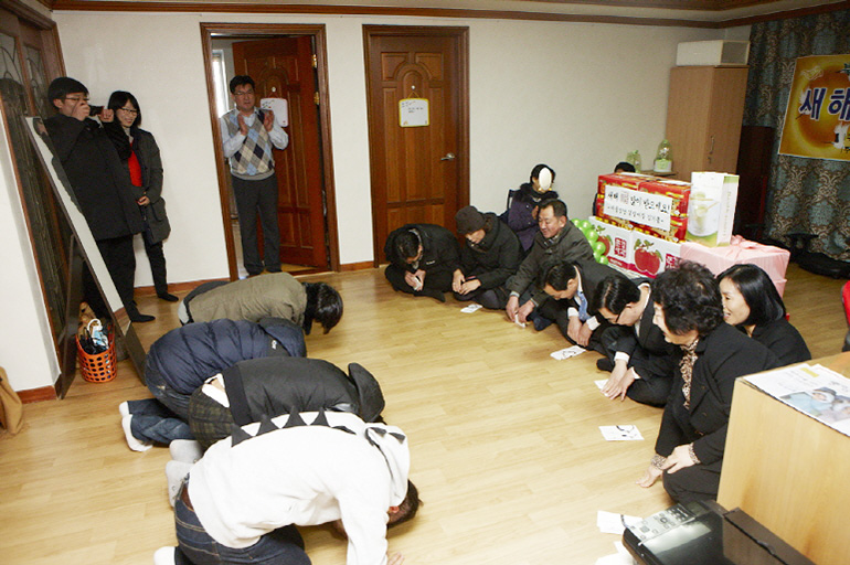 Gangnam-gu Seoul Municipal Chapter celebrates Lunar New Year with young North Korean refugees