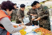 فرع المجلس في يونجتشون في منطقة جيونجسانجنام دو – استضافة ندوة نقاشية للجنود وجلسة لتذوق طعام كوريا الشمالية