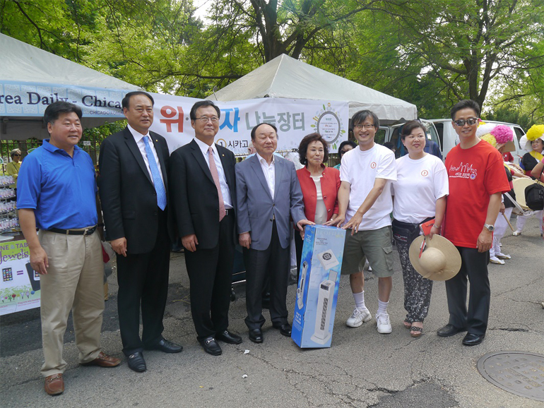 Visited Market Place of Sharing Love with Neighbors in Chicago, Aug. 10