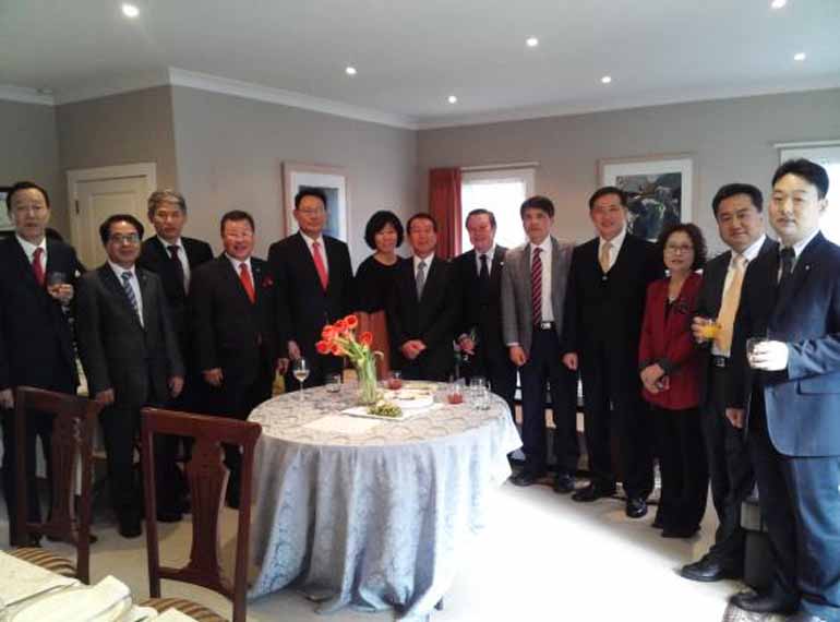 Meeting with Park Il-ho, Consul General, and executive members