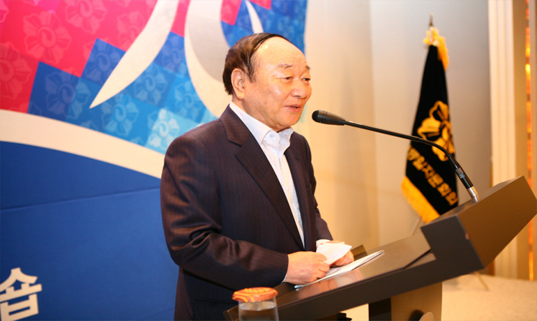 Hyun Kyung-dae, Executive Vice-chairperson, Gives Lecture at the Workshop