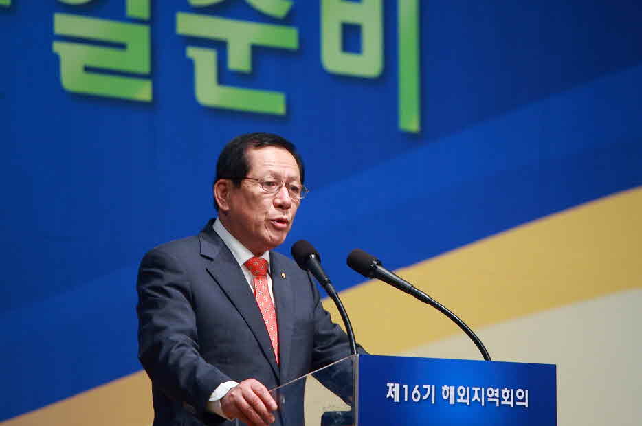 Lee Hoon-bok, Vice-chairperson of the China Council