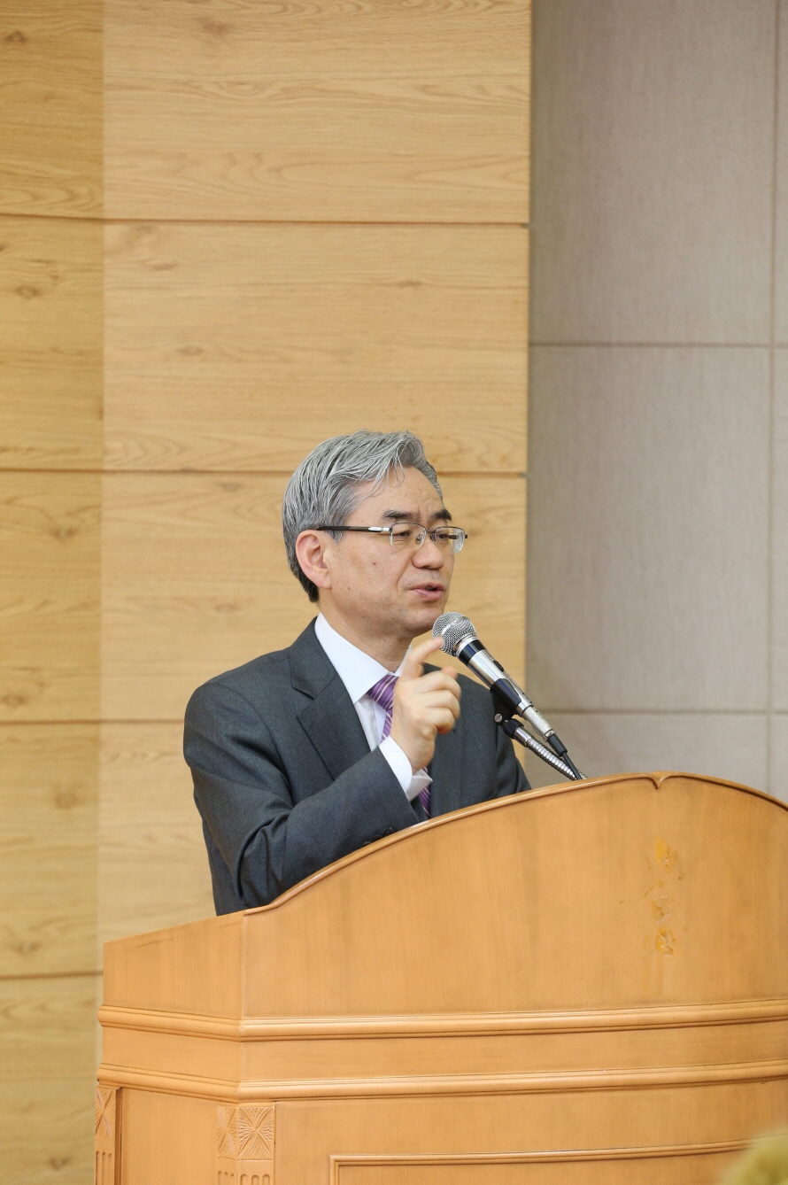 Park Chan-bong, Secretary General 