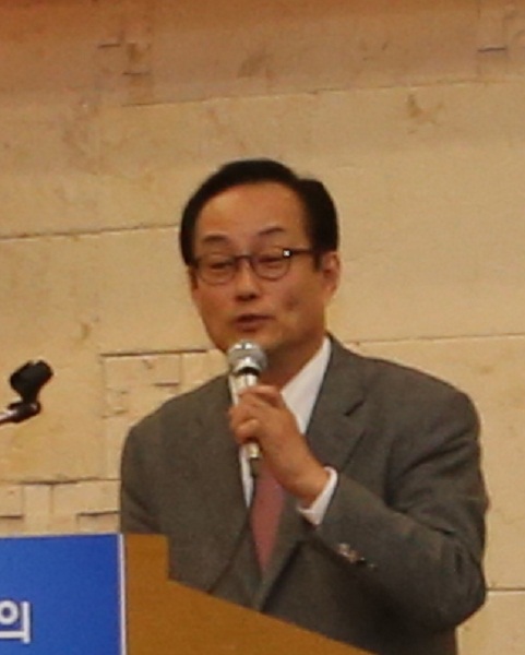 Prof. Kim Young-soo, Sogang Univ.