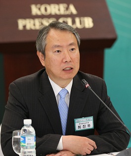 Choi Jin-u, President of the Korea Political Science Society