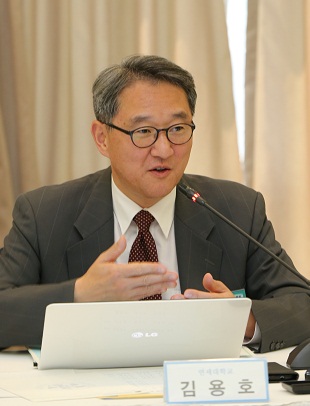 Prof. Kim Yong-ho, Yonsei Univ.