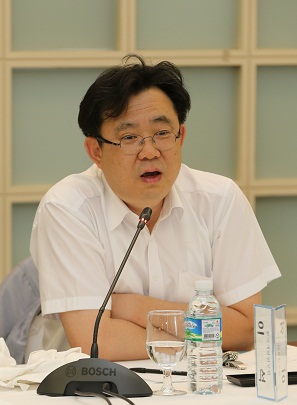 Lee Seok, Korea Development Institute