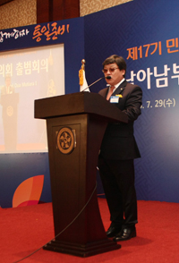 ▶Jeon Min-sik, head of the Southeast Asian Chapter gave a welcoming speech by saying, 